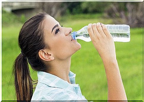 drink water to fight headache